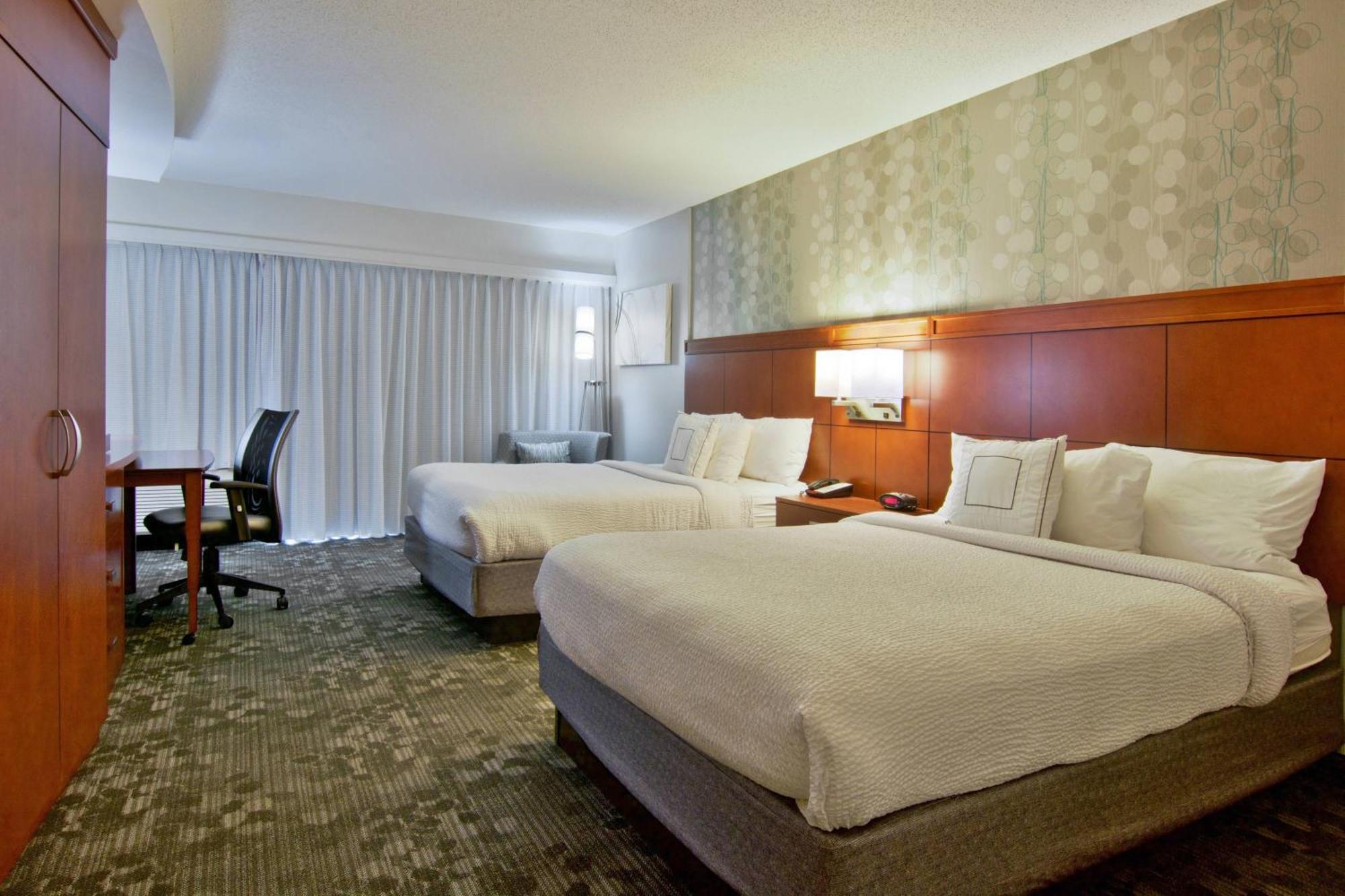 Courtyard By Marriott Clarksville Buitenkant foto
