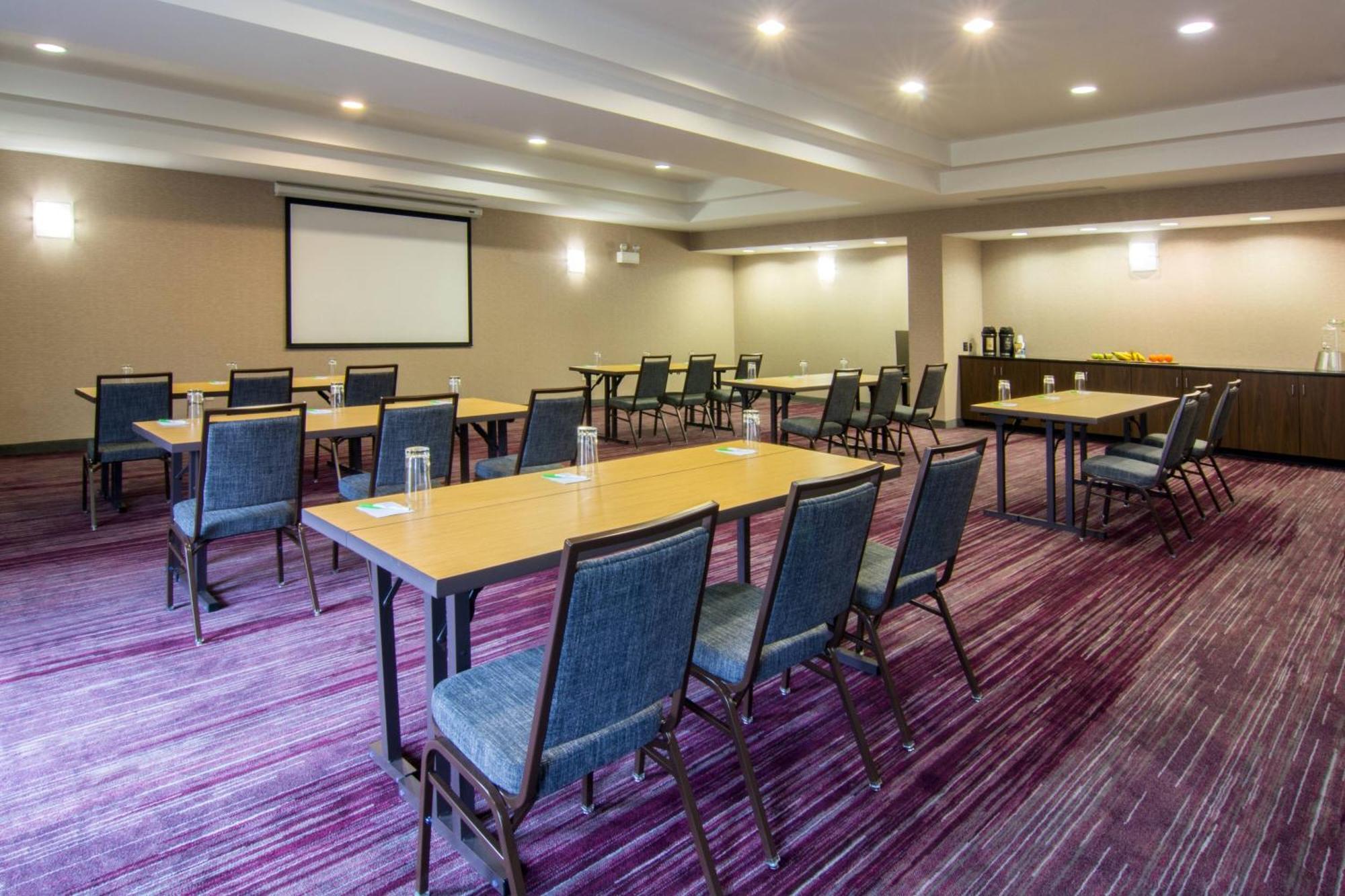 Courtyard By Marriott Clarksville Buitenkant foto