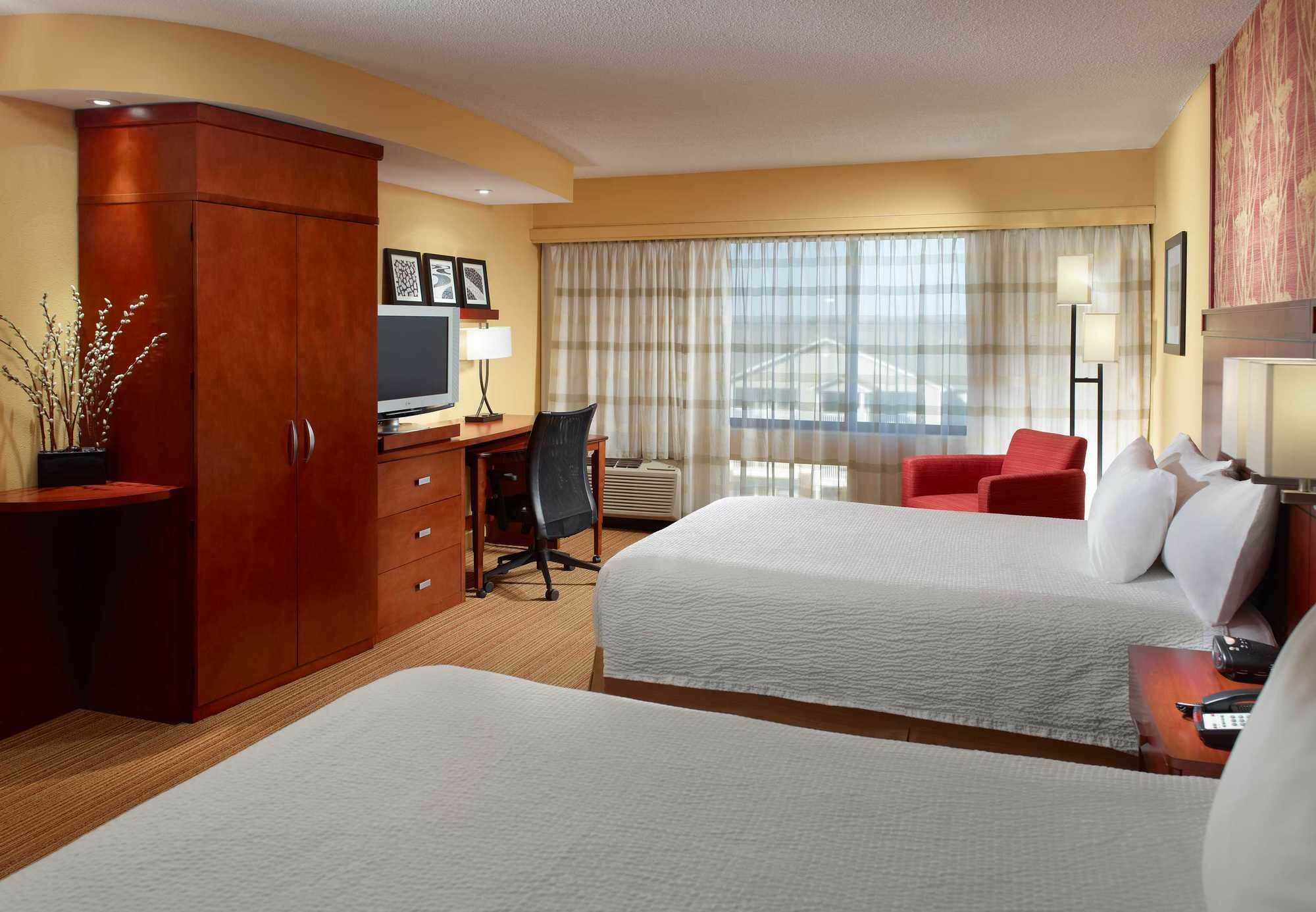 Courtyard By Marriott Clarksville Buitenkant foto